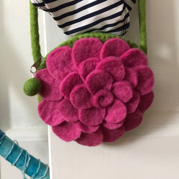 Purse - Picture 2 of 3